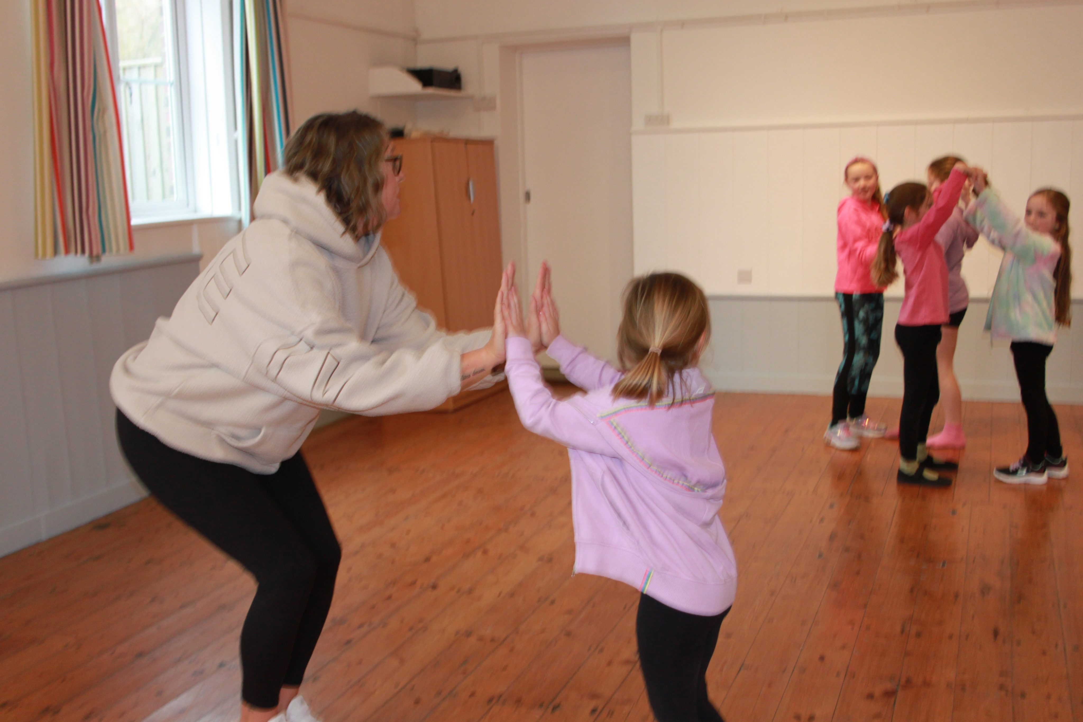 How to Choose the Right Performing Arts Class for Your Child | A Parent's Guide